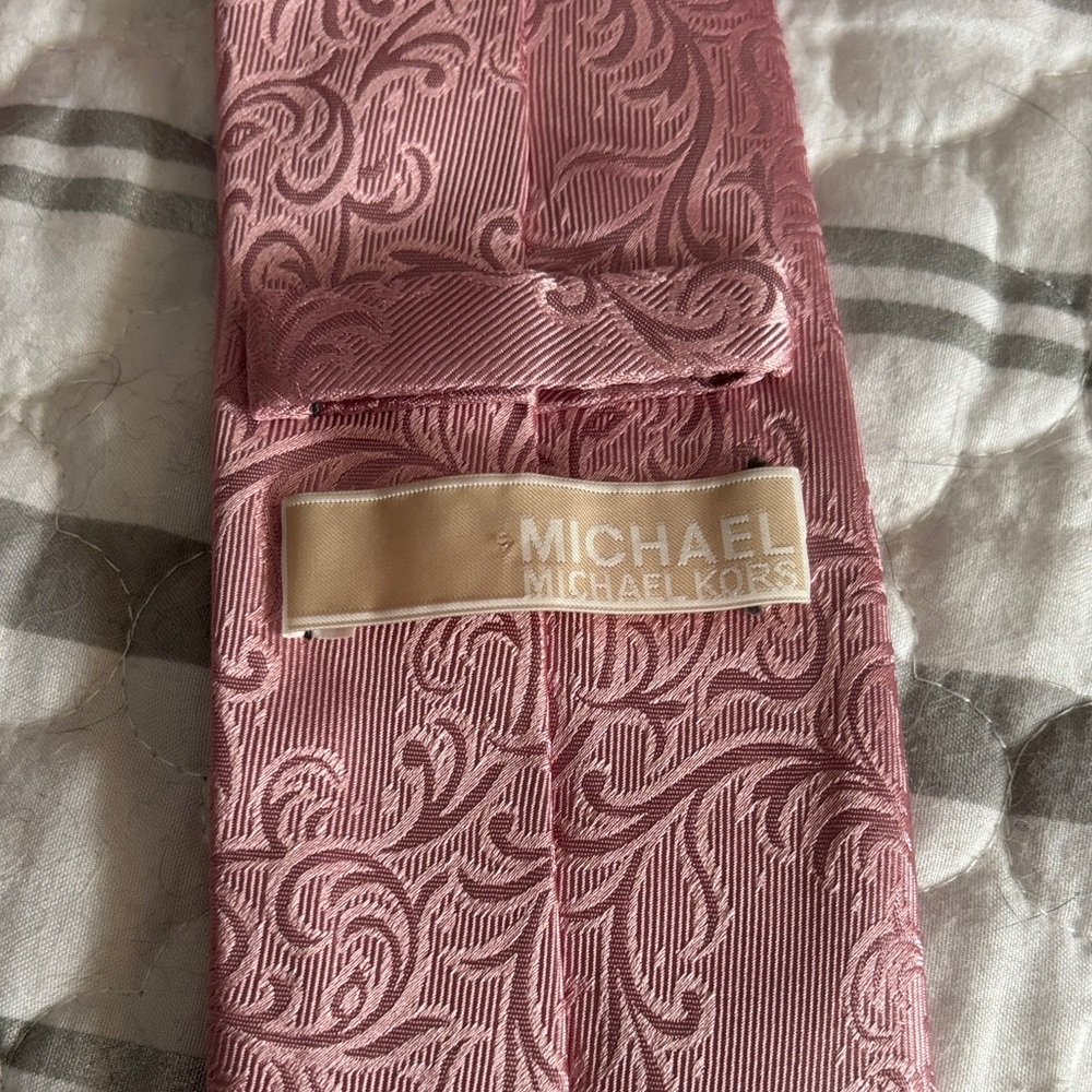 Michael Kors Pink Textured Tie, Lovely!